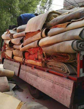 青岛宾馆酒店废旧布草地毯回收2.png 青岛宾馆酒店废旧布草地毯回收2.png